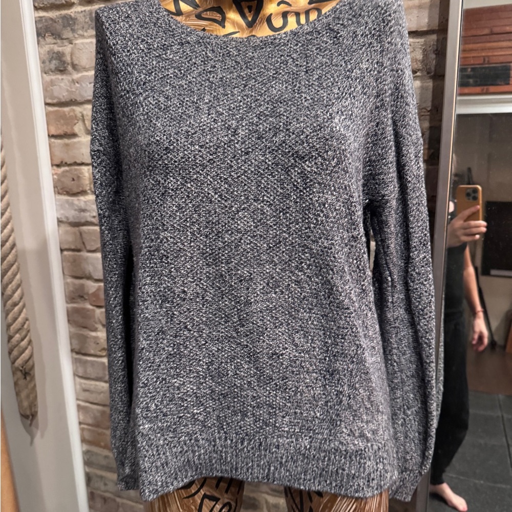 Splendid  Navy/white Women's Sweater - medium .